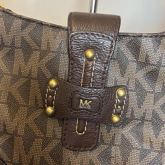 Michael Kors Studded Brown Signature Baguette Shoulder Bag with Woven Handles - Picture 4 of 15